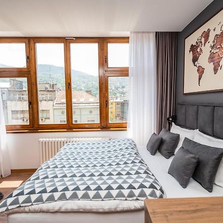 Modern And Bright Apartments - Main Street Sarajevo Bagian luar foto