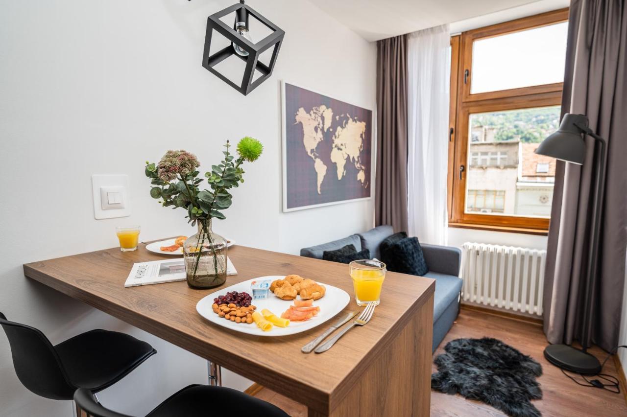 Modern And Bright Apartments - Main Street Sarajevo Bagian luar foto