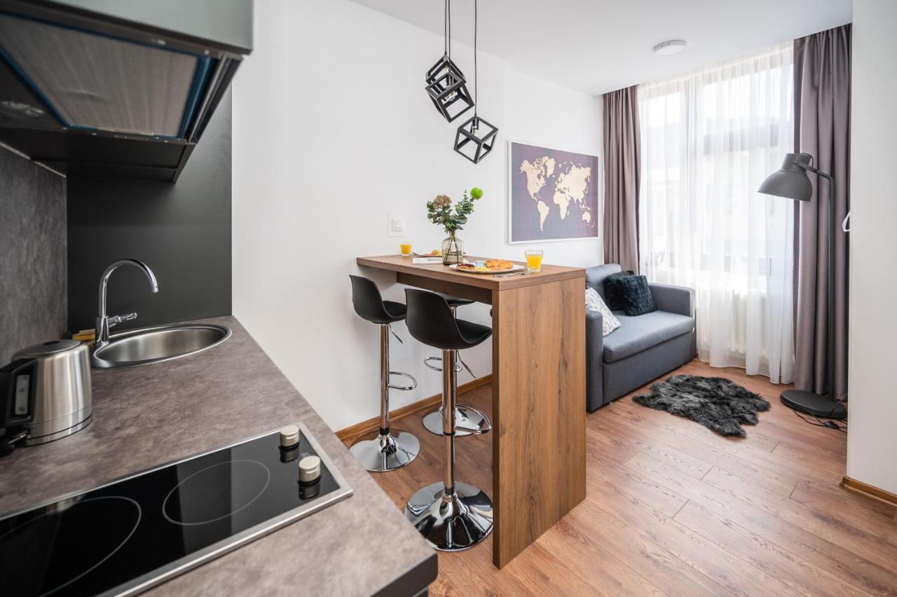 Modern And Bright Apartments - Main Street Sarajevo Bagian luar foto