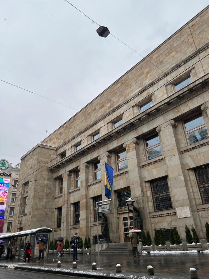 Modern And Bright Apartments - Main Street Sarajevo Bagian luar foto