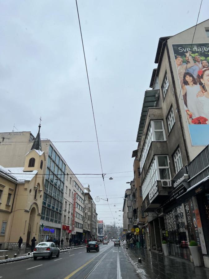 Modern And Bright Apartments - Main Street Sarajevo Bagian luar foto