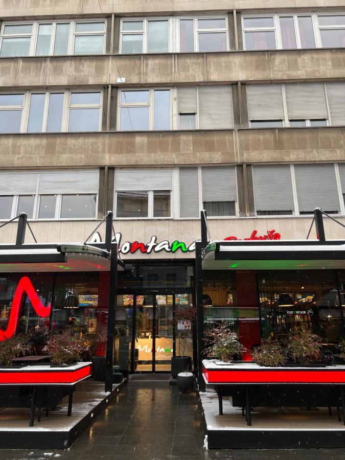 Modern And Bright Apartments - Main Street Sarajevo Bagian luar foto